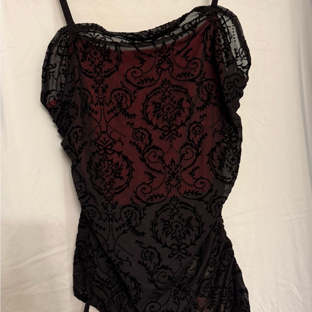 NWT SHEIN Black and Burgundy tank top size medium